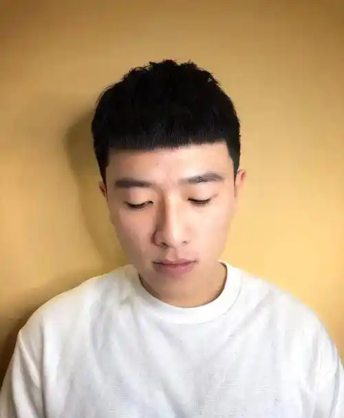 今年夏季越剪越帅的3款"男生短发"参考,剪完让你尽显男神范!