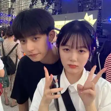 qq情侣头像双人高清甜蜜图片