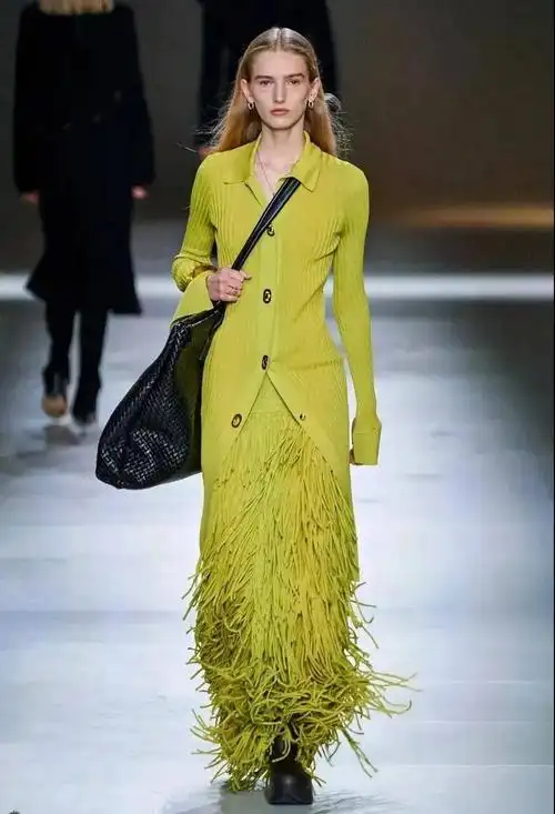 2021春夏流行色这10种显白时尚又高级2021流行色还有它们