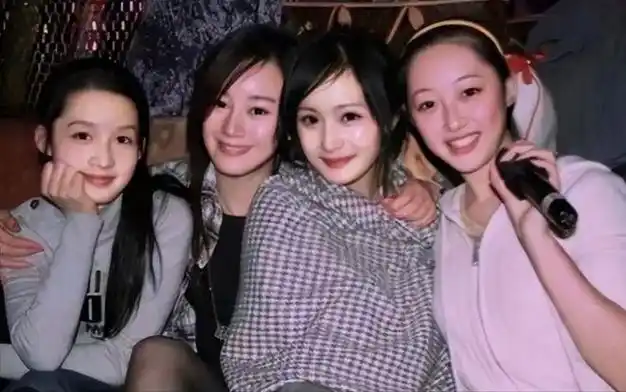 杨幂坦言曾遇潜规则考验网友力挺表示我老公呢视频非其本人