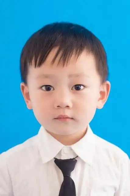 yun:#入园证件照#最美证件照2019年4月份的宝宝,今年九月份就要上幼儿
