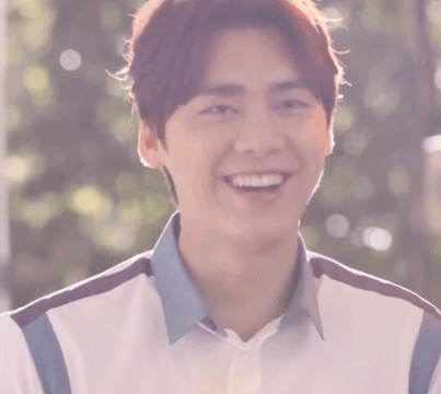 李易峰分享180201新年二月第一天送你一个甜甜的小草儿