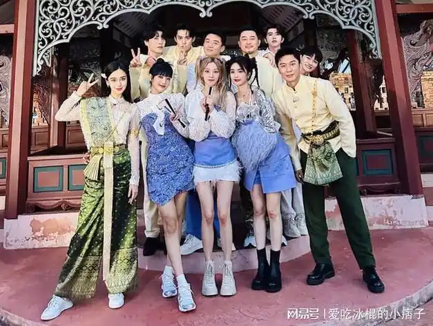 宋雨琦奔跑吧收官合照是p上去的,粉丝虽有遗憾但感谢节目组