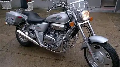 春兰豹125双缸摩托车视频在线观看 - 西瓜视频