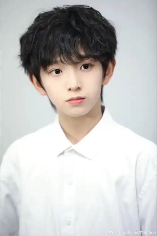 陈浚铭晒tfboys签名照