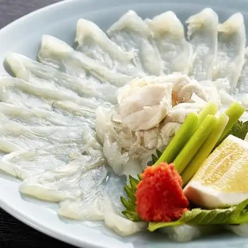 薄切河豚生鱼片
