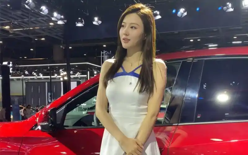 讴歌女神-牛牛-刘琴 车展网红车模