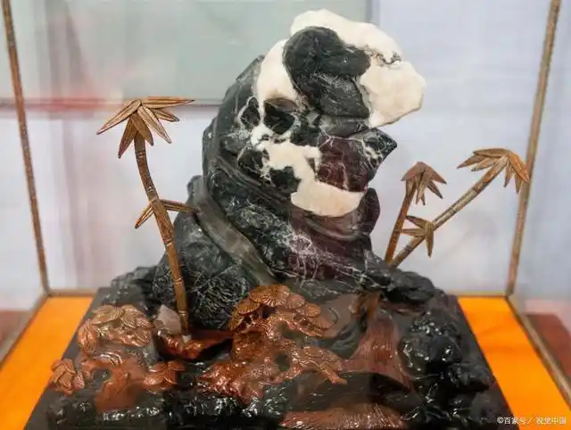 奇石收藏不应仅关注价值的高低,更应关注的是它其中的文化内涵