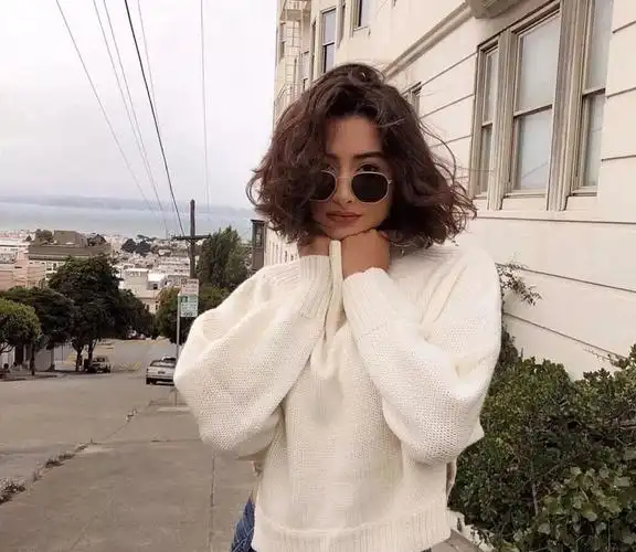 慵懒风欧美复古短卷发