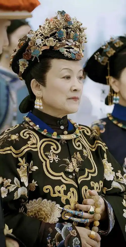 延禧攻略太后有11套造型衣服好看美人尖有点出戏