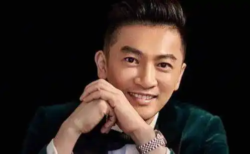 今天要给大家介绍的最后一位男明星就是苏有朋了.