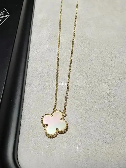 韩免接预定梵克雅宝四叶草白贝母中号项链