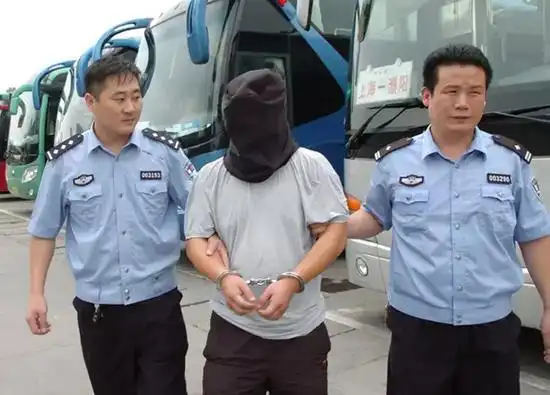 45岁刑警十年抓三百多名逃犯 成河南追逃第一人