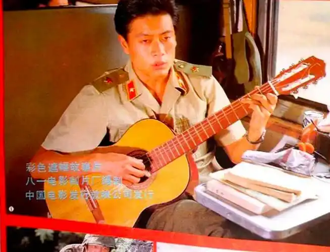 回顾巫刚43岁与妻子离婚后单身至今60岁无儿无女