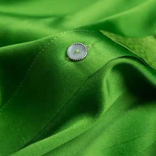 voa 绿色真丝纯色衬衫女 欧洲站亮色蚕桑丝中长款翠绿上衣 拼色防晒衣