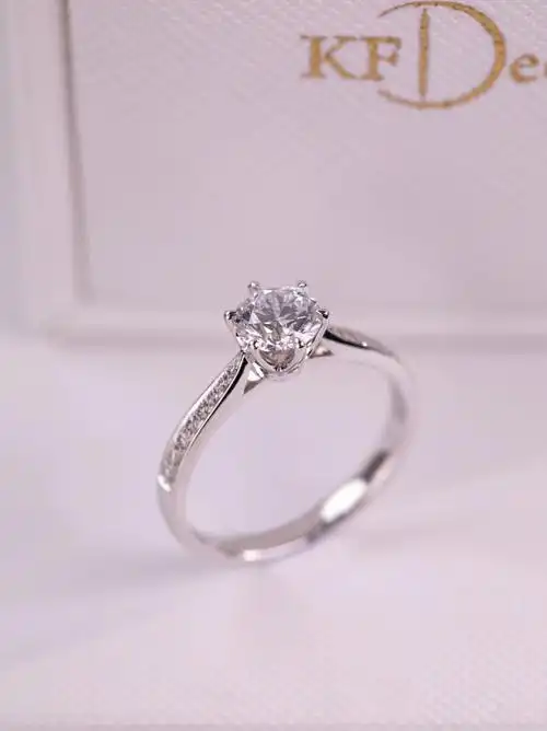 六爪钻戒简单大方是你想要的款嘛63