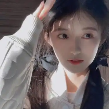 最近抖音上很火的又纯又欲的女头像 高颜值网红女生头像真人侧脸_女生