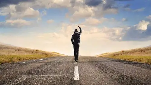 山长水远的人生路,无论有多少人相守相陪. 来自林昌木业 - 微博