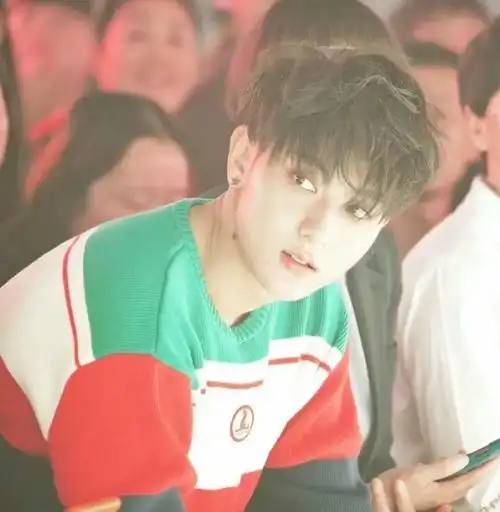 黄子韬头像每个人的心里都藏着一份挚爱与真诚