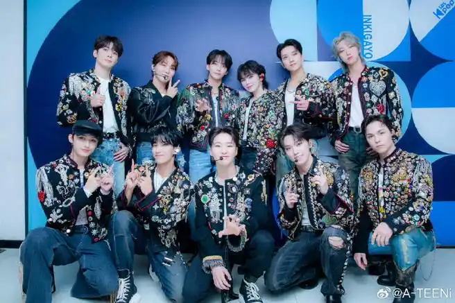 汇总mini11回归seventeen次人的合照seventeen超话#seventeen