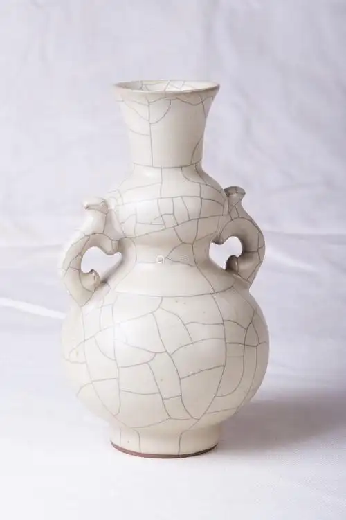 官窑双耳葫芦瓶