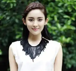 女生带官相的脸(女人有官相什么意思)