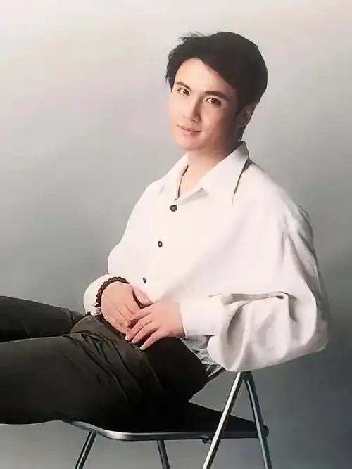 年轻时候的沈腾真的是校草级别的