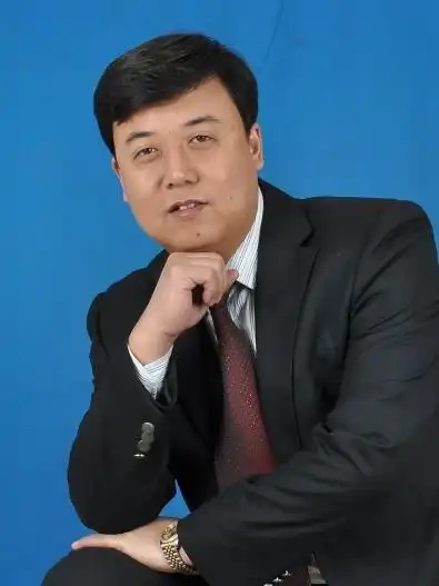 人生五味 品读岁月 用七年 赢自己 ——专访亿博基业集团董事长 刘瑞