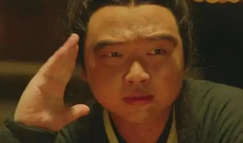 37岁酱爆近照,看着疲惫了,也变"瘦"了!_容颜