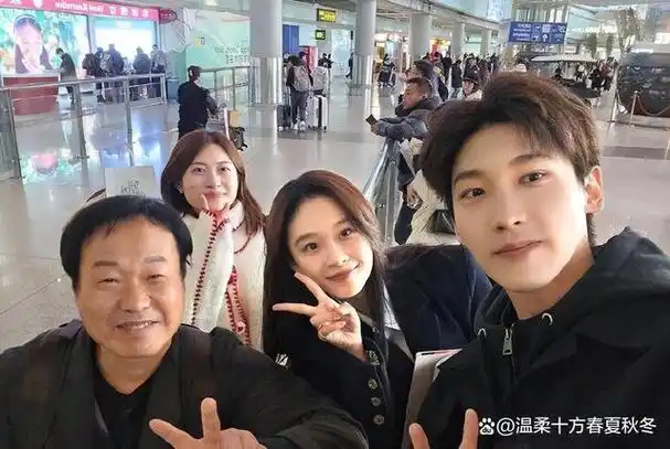 因戏生情?邢昭林与卢洋洋戴情侣帽同游泰国,回国后分开走疑避嫌