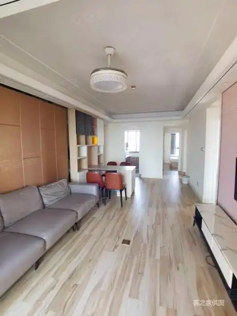 隧道口世茂御海墅精装四房看海