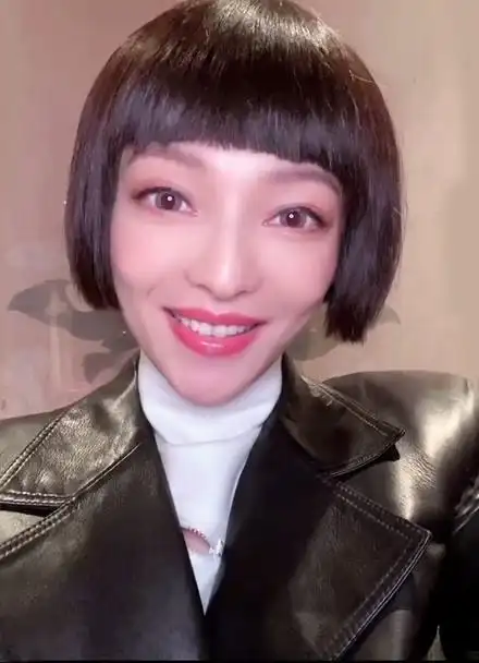 《天赐的声音》官宣:张韶涵清唱《河》 短发美颜暴击【竖版】