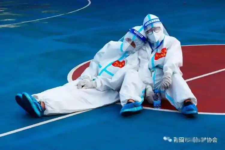 战疫有我2021同心抗疫感动瞬间职工志愿者篇