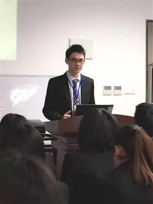 高级美容护理顾问宋佩璐:我负责专业,你负责坚持