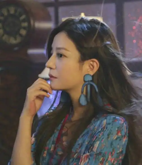 赵薇唯美侧颜照大放送 侧颜精致美如画