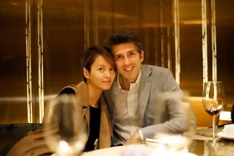 梁咏琪曝光自我近况-有一种幸福叫只有自己知道_老公_网友_事情