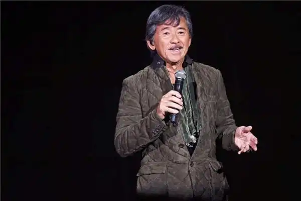 香港乐坛十大男歌手张国荣与黄家驹上榜