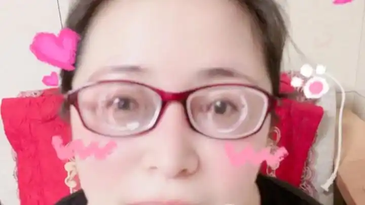 瓶底眼镜的四妹_哔哩哔哩_bilibili