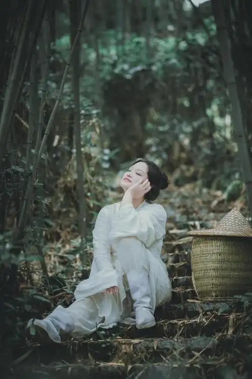 古装美女竹林森系古风图片
