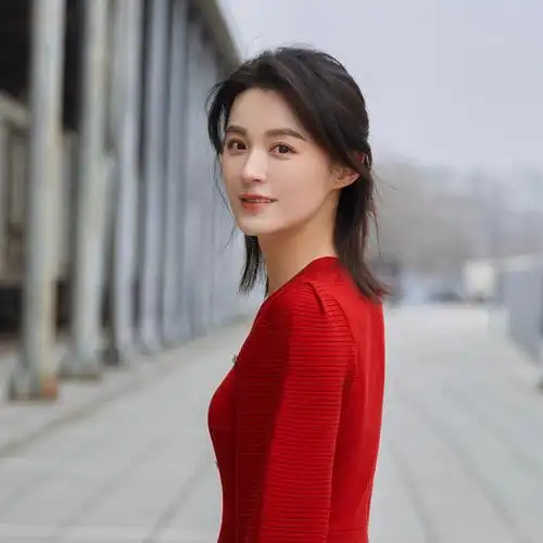 详细资料>毛林林毛林林,原名毛林颖,1986年10月8日生于浙江省温州市