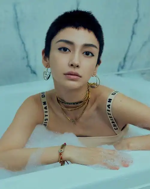 杨颖跟邓伦新剧刚杀青就削发明志剪寸头却还是输给了杨紫