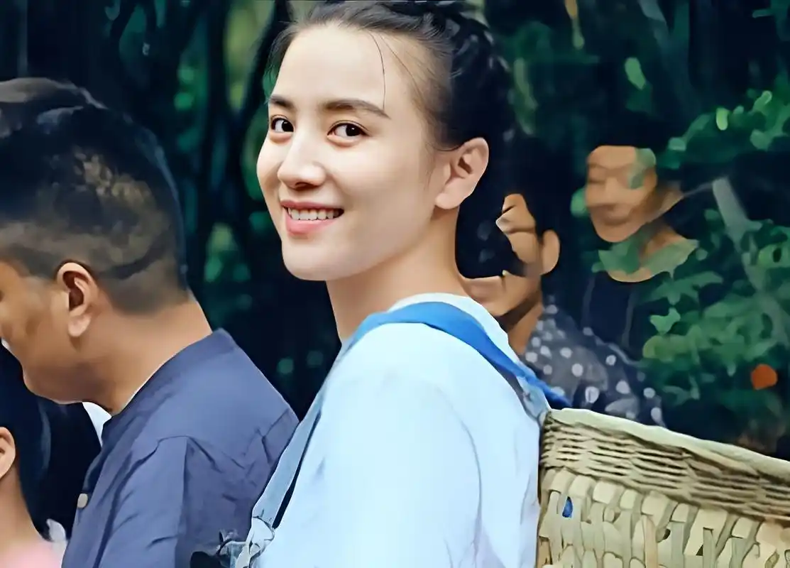 宋佳被推到风口浪尖.此时,她直言:"我不能没有爱,爱对我来说很重要.