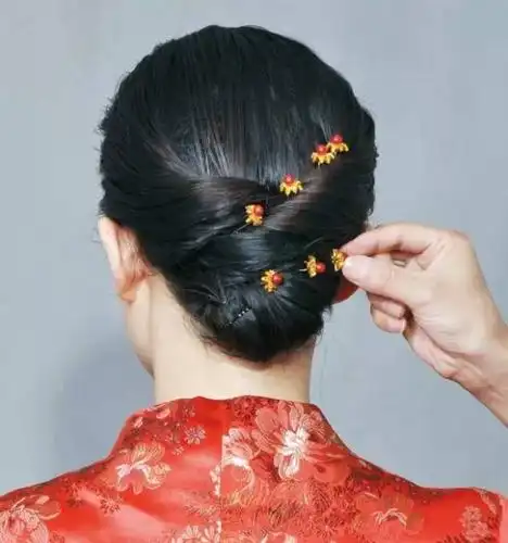 简单复古旗袍盘发教程图解!