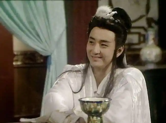 最帅花无缺:曾和梁朝伟平分秋色,后靠时尚片生活,他经历了什么_吴岱融