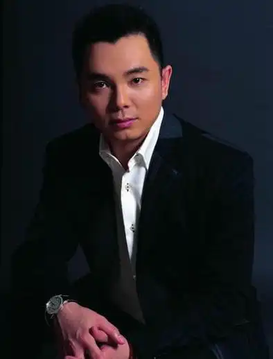 甩了周艳泓,求婚秦海璐,闪婚李湘,如今的李厚霖为何皈依佛门?