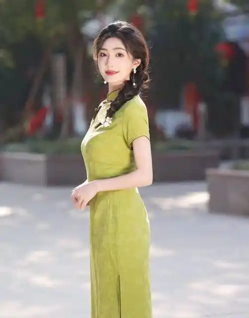 旗袍拍照9个姿势,简单易学,拍照气质又漂亮_照片_扇子_笑容