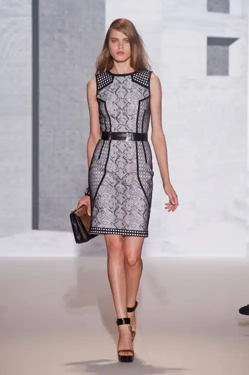 巴黎时装模特t台秀图片