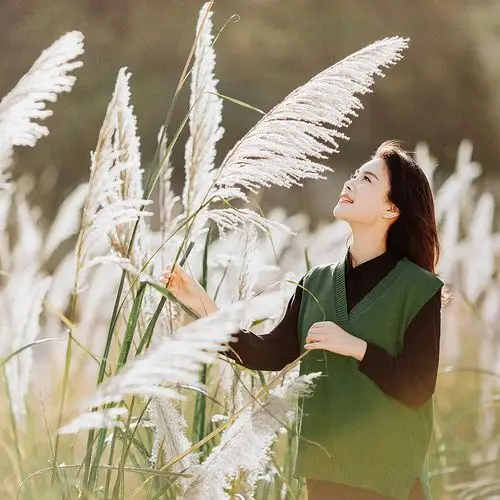 芦苇人像|摄影|人像摄影|非凡视觉设计123 - 原创作品 - 站酷 (zcool)
