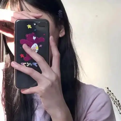 手机挡脸女生头像