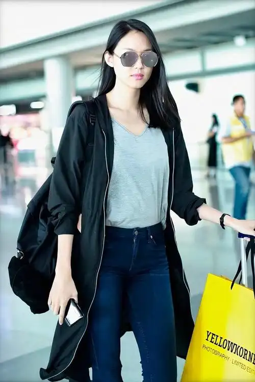 张梓琳不愧是世界小姐私服优雅高级有品味轻松穿出女神范